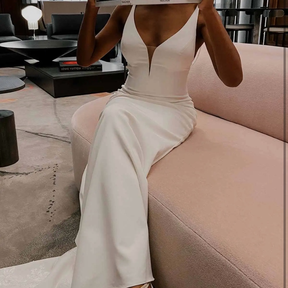Essence of Australia bridal gown